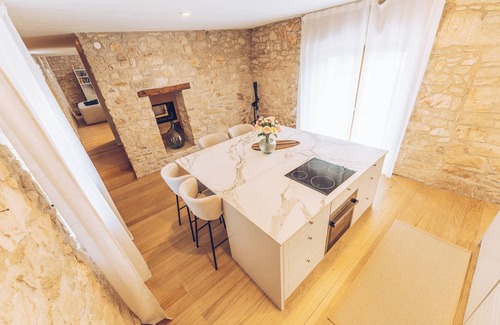 Nova Vas Villa | Charming 4-bedroom Villa in awesome Nova Vas
