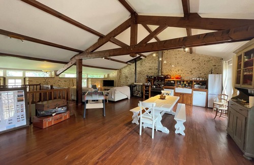 Villeneuve-du-Latou House | Charming 4* gite swimming pool and spa