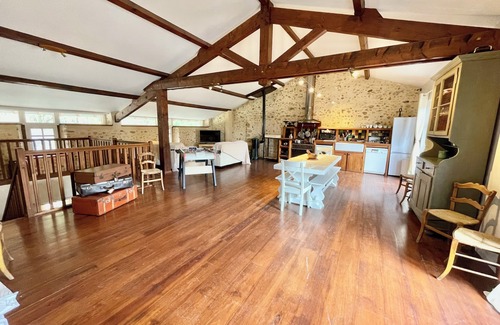 Villeneuve-du-Latou House | Charming 4* gite swimming pool and spa