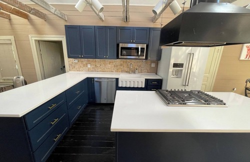 Apex Cottage | Charming 4BR Historic Home With Scenic Views