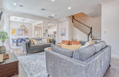 Houston Heights House | Charming 4BR Home in Houston Heights
