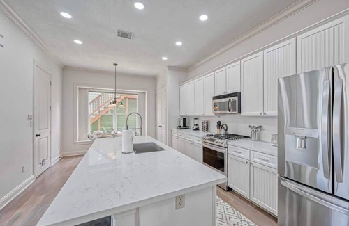 Houston Heights House | Charming 4BR Home in Houston Heights