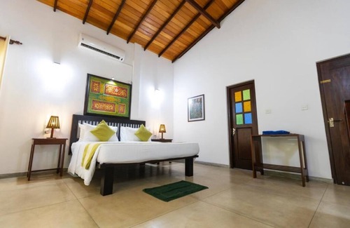 Balapitiya Hotel | Charming 5-bedroom hotel with WiFi, AC in Balapitiya
