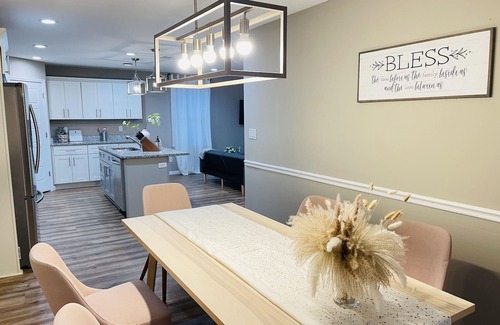 Audubon Park House | Charming 5 bedroom Home with huge parking near UM 2025 Summer Special is on!