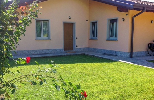 Sasso Moro Villa | Charming 5-room house with approx. 6,000 m² lakeside plot