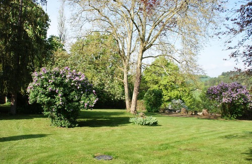 Asnieres-sous-Bois House | Charming 5-star house Burgundy Vézelay, sleeps 14 with jacuzzi