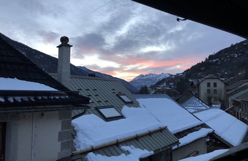 Aiguilles Apartment | Charming 75m2 3bed 2bath apartment for 6/8 people 1 balcony