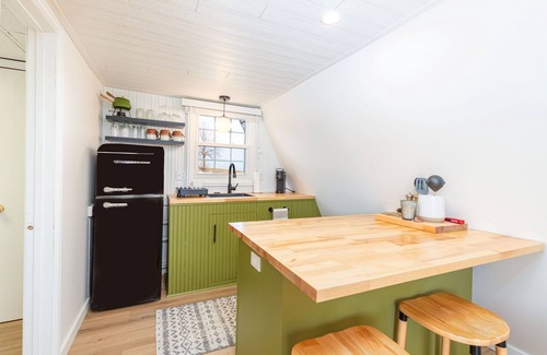 Elizabeth Cabin | 🏠 Charming A-Frame w/Mid-Century Vibe 1 Bed/1 Bath near Elizabeth, Illinois🌲