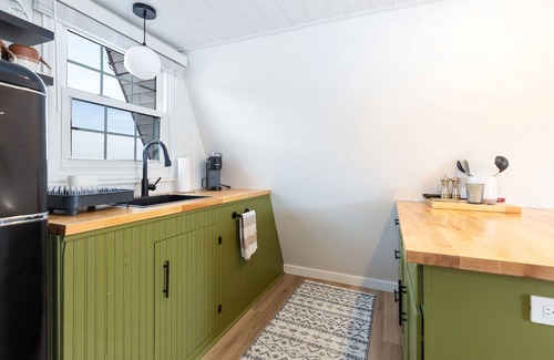 Elizabeth Cabin | 🏠 Charming A-Frame w/Mid-Century Vibe 1 Bed/1 Bath near Elizabeth, Illinois🌲