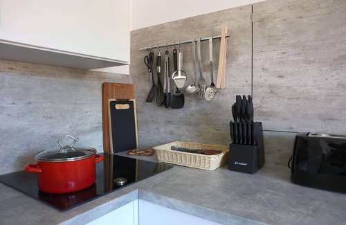 Schweina Apartment | Charming accommodation in the historic "Zur Sonne" inn - in the heart of Schweina