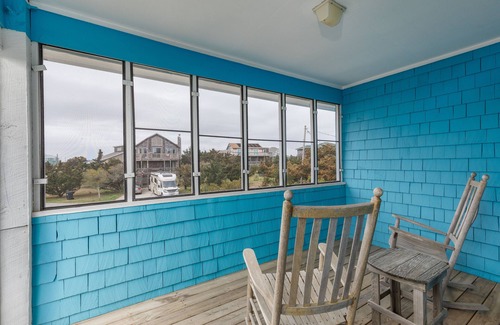 Salvo House | Charming, Affordable, Pet Friendly, Semi-Oceanfront Cottage!