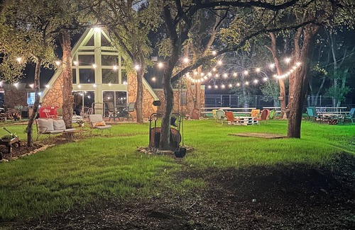 Roanoke House | Charming Aframe 4-bedroom Ranch house with AC and WiFi in wonderful Roanoke