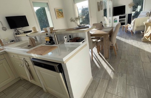 Tourrettes Villa | Charming air conditioned Californian Villa.
