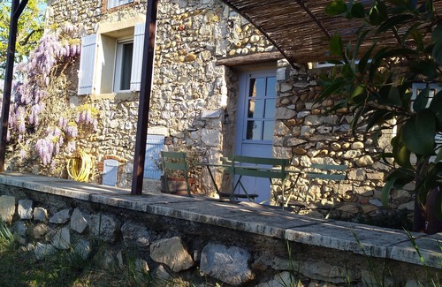 Savasse House | Charming air-conditioned cottage 2/4 pers. Swimming pool and Jacuzzi