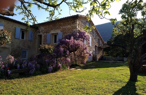 Savasse House | Charming air-conditioned cottage 2/4 pers. Swimming pool and Jacuzzi