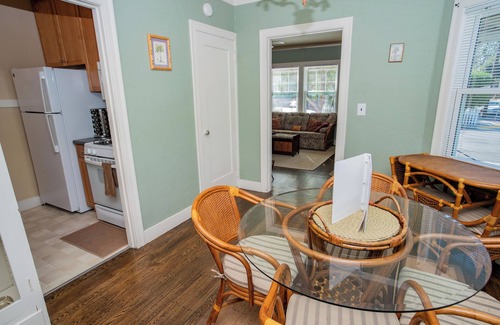 West Alameda House | Charming Alameda Getaway, Easy SF Access via Ferry