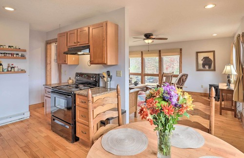 Weaverville Cabin | Charming Alexander Cabin w/ Private Hot Tub!