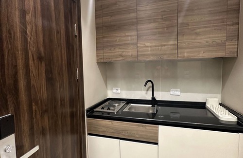 Al Swaifyeh Apartment | Charming Amman Apartment with Modern Amen