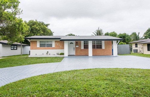 Miramar House | Charming and Amaizing Home with Pool in Miramar