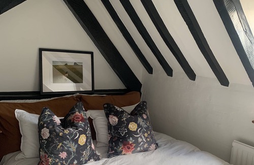 South Leigh Cottage | Charming and Characterful Cottage in Oxfordshire