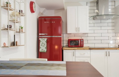 Sudbury House | Charming and Cozy Basement Suite in the Minnow Lake area