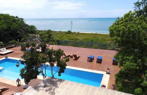 Alto da Cruz Apartment | Charming and Cozy Bungalow Beach - BAH013