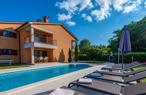 Santalezi Villa | Charming and ideal for 10 vacationers
