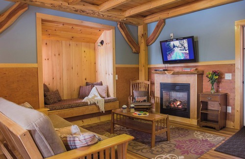 Ripton Cabin | Charming and meticulously cleaned cabin with panoramic view of the Green Mtns