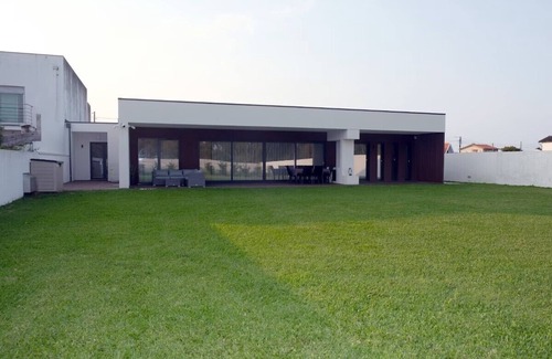 Ilhavo House | Charming and Modern House in Gafanha da Nazaré