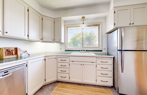Burley House | Charming and serene home with al fresco dining, wood fireplace, & mtn views