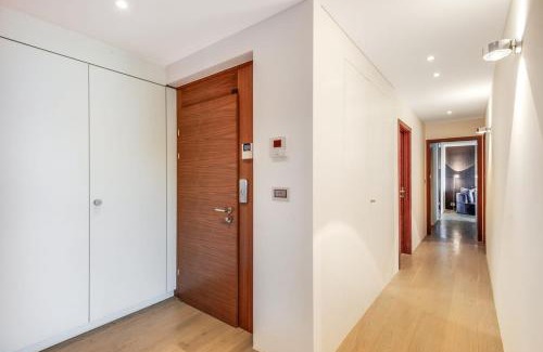 Montreux Apartment | Charming and Spacious Residence in the Heart of Brent by GuestLee