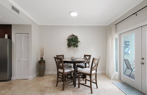 Holmes Beach Condo | Charming Anna Maria Island Condo - Short Walk To The Beach - Shell Yeah
