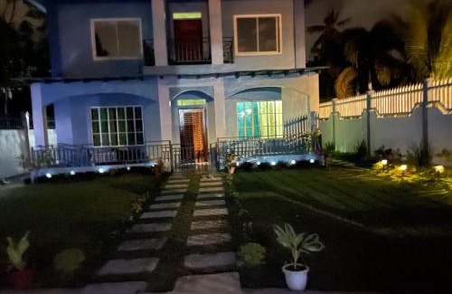 Talomo District Villa | Charming Apartelle with Swimming Pool -Exclusive