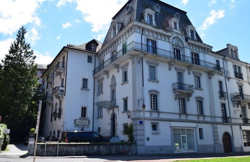 Evian-les-Bains Apartment | Charming apartment with balcony, wifi and pets allowed in Évian-les-Bains