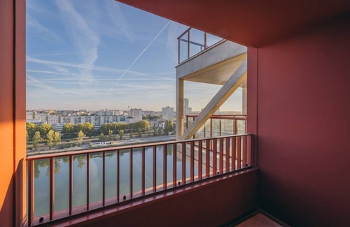 Ivry-port Apartment | Charming Apartment With Panoramic Seine River & Eiffel Tower Views