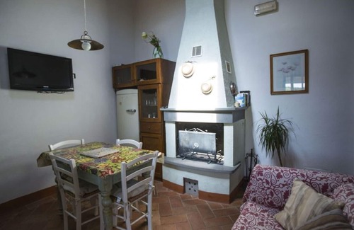 Poggiarello Apartment | CHARMING APARTMENT WITH SWIMMING POOL 35 KM FLORENCE, 20 KM SIENA, 12 KM CHIANTI