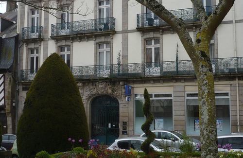 Vannes Apartment | charming apartment building 19th in historic city center.