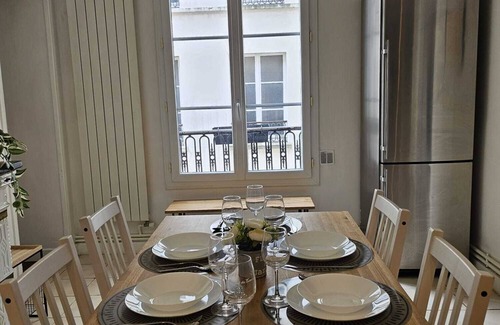 Quartier de Rochechouart Apartment | Charming apartment for 4/5 people