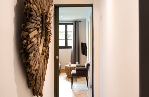 Arles City Centre Apartment | Charming apartment in historic building
