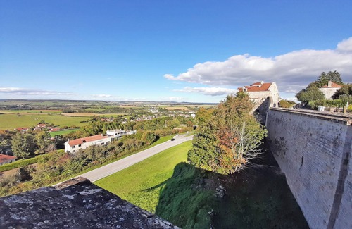Langres Apartment | Charming apartment in the heart of the Cité