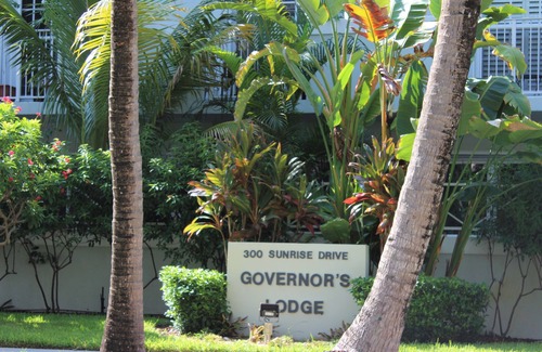 Key Biscayne Apartment | Charming Apartment Steps from the Beach