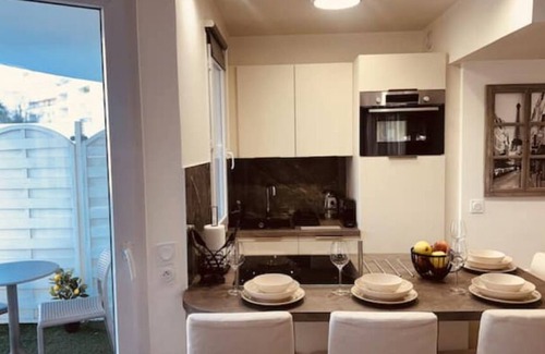 Parc-Nord Apartment | Charming apartment with terrace, near Paris