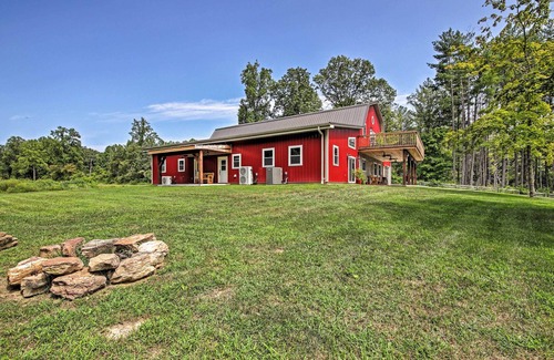 Huron Apartment | Charming Apartment w/ Great Outdoor Space!