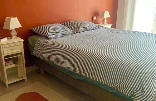 Saint-Lambert Apartment | Charming apartment with balcony St Victor