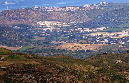 Rutali House | Charming apartment with view of st florent