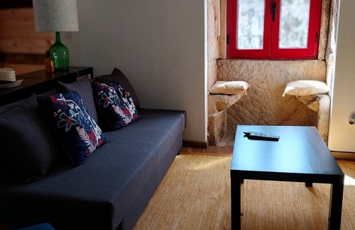 Armamar Apartment | Charming apartment with WiFi and AC in marvelous Fontelo