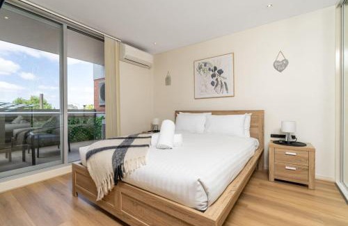 Gungahlin Apartment | Charming Apt 1min to Marketplace Gungahlin - Hosted by CanStay