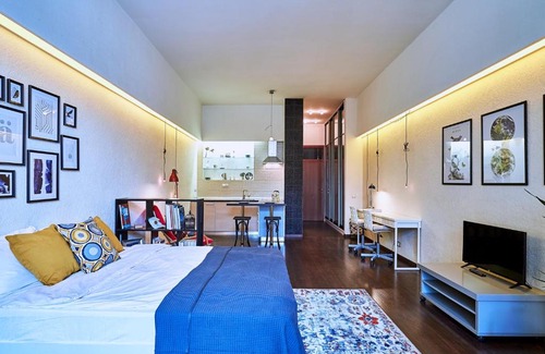 Central Administrative Okrug Apartment | Charming Apt in Historical Building near Kremlin