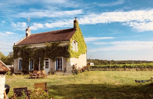 Pouille House | Charming authentic French holiday home on a hill surrounded by vineyards