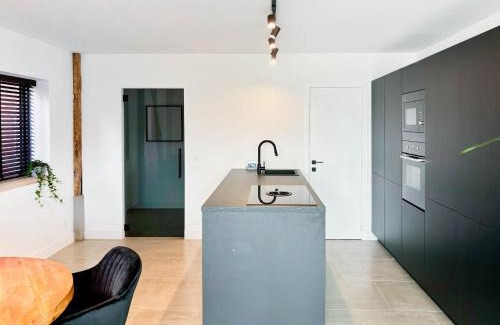 Gotem House | Charming Authentic Home with Garden